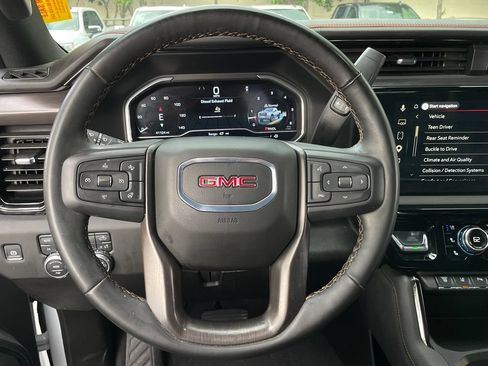 Used 2025 GMC Sierra 2500 AT4 AWD/4WD image 15
