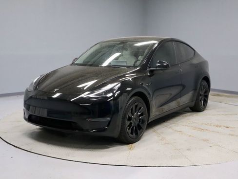 Used 2023 Tesla Model Y Long Range AWD/4WD image 9