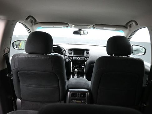 Used 2015 Nissan Pathfinder S image 39