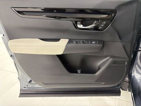 Used 2025 Honda CR-V EX-L image 10