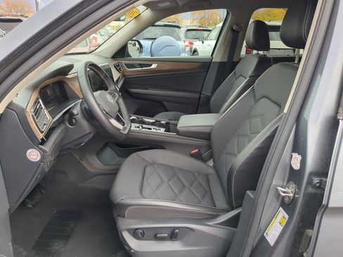 Used 2024 Volkswagen Atlas SE image 26