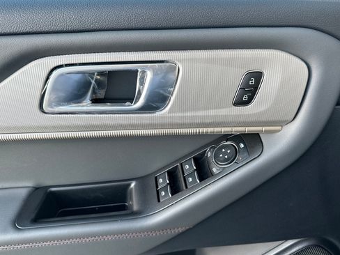 New 2026 Ford Explorer Active image 10