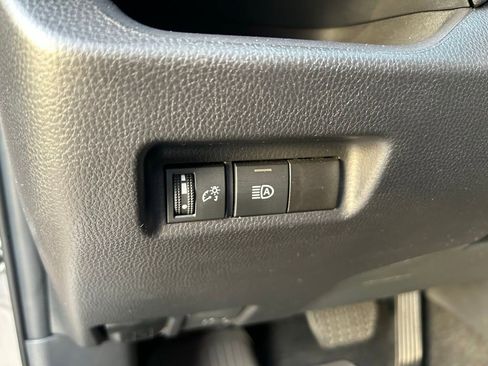 Certified 2025 Toyota RAV4 LE FWD image 28