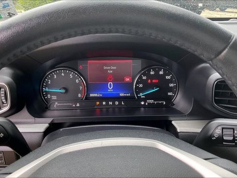 Used 2023 Ford Explorer XLT w/ Equipment Group 202A RWD image 19