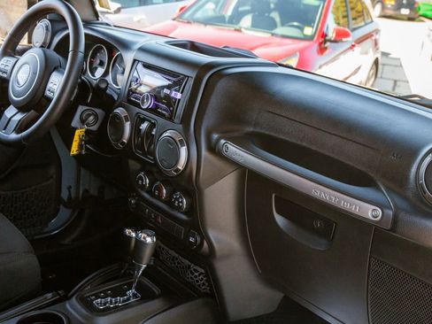 Used 2015 Jeep Wrangler Sport w/ Quick Order Package 24S image 11