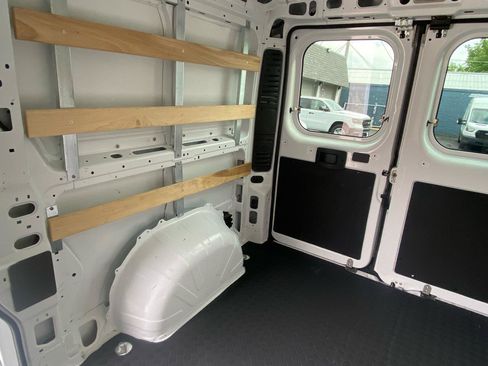 Used 2025 RAM ProMaster 2500 w/ U-Haul Equipment Group FWD image 8
