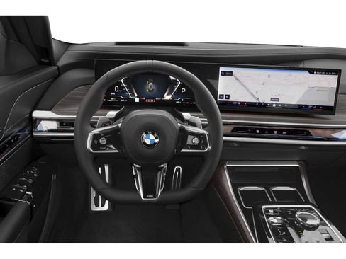 New 2025 BMW 760i xDrive w/ Luxury Rear Seating Package image 4