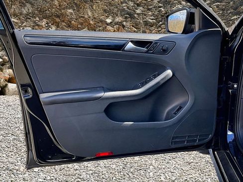 Used 2018 Volkswagen Jetta Sport image 20