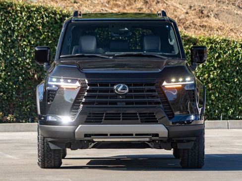 New 2026 Lexus GX 550 AWD/4WD image 3
