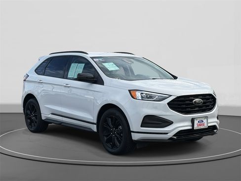 Used 2022 Ford Edge SE w/ Black Appearance Package image 4