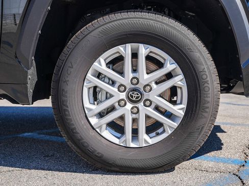 New 2025 Toyota Tundra SR5 image 12