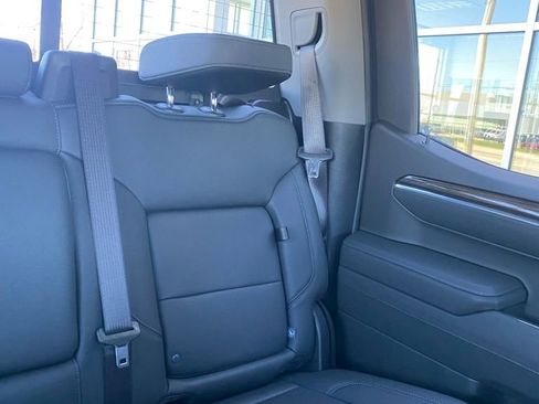 Used 2025 Chevrolet Silverado 1500 LT Trail Boss w/ LT Trail Boss Premium Package AWD/4WD image 19