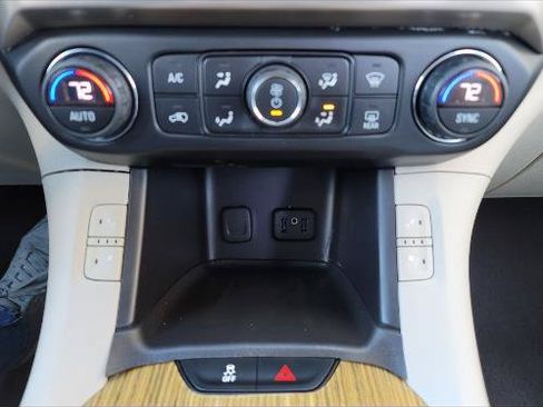 Used 2017 GMC Acadia Denali w/ Technology Package FWD image 32