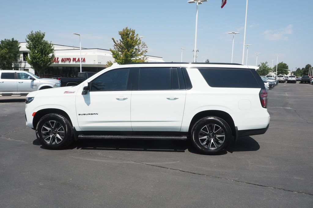 Used 2024 Chevrolet Suburban Z71 w/ Luxury Package AWD/4WD image 4