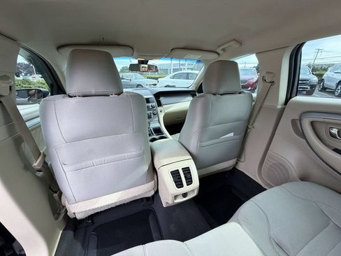 Used 2019 Ford Taurus SE FWD image 20