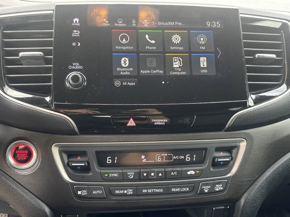 Used 2022 Honda Pilot TrailSport image 11