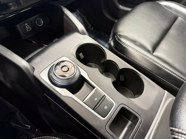 Used 2025 Ford Escape Platinum AWD/4WD image 40
