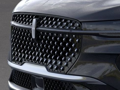 New 2026 Lincoln Nautilus Reserve AWD/4WD image 18