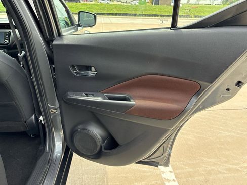 Used 2022 Nissan Kicks SR FWD image 33