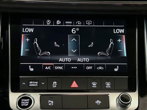 Used 2021 Audi Q7 3.0T Premium Plus w/ Premium Plus Package AWD/4WD image 12