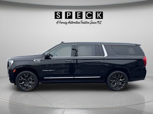 Used 2024 GMC Yukon XL Denali AWD/4WD image 2