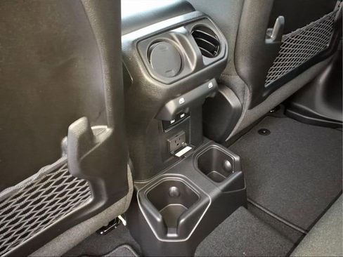 New 2026 Jeep Gladiator Mojave image 9