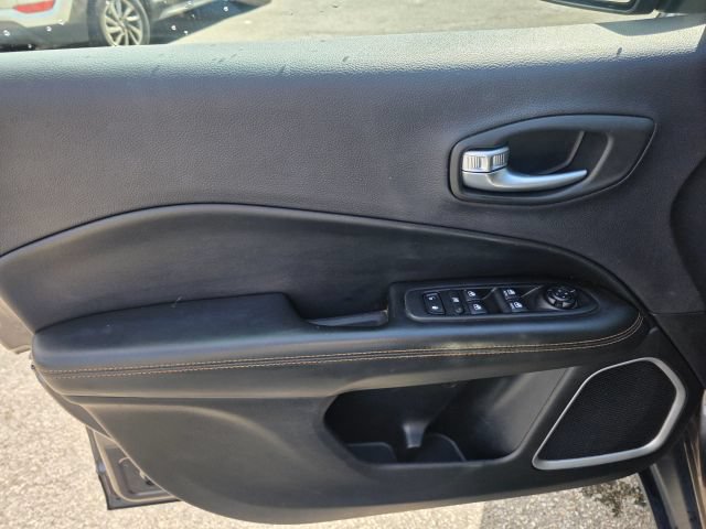Used 2017 Jeep Compass Limited AWD/4WD image 11