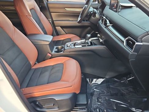 Certified 2025 MAZDA CX-5 Carbon Edition image 19