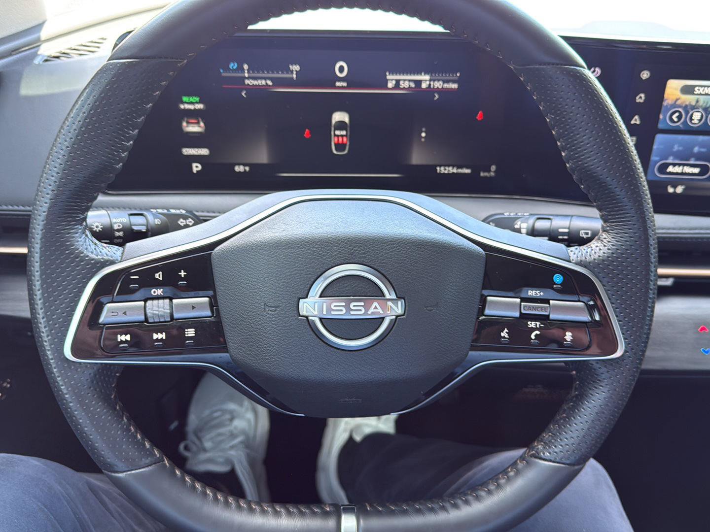 Used 2024 Nissan Ariya AWD image 20