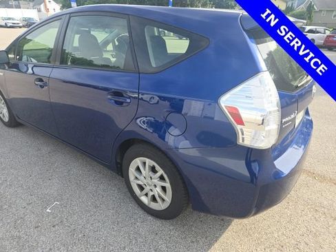 Used 2012 Toyota Prius V Three FWD image 4