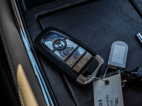 Used 2024 Lincoln Navigator Reserve image 36