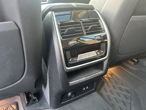 Used 2019 BMW X7 xDrive50i w/ Premium Package image 28