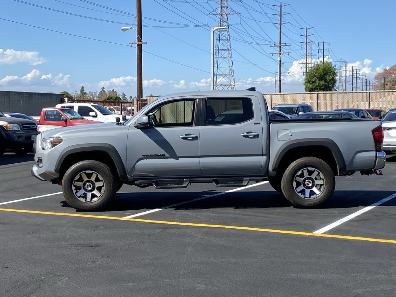 Used 2019 Toyota Tacoma SR5 RWD image 3