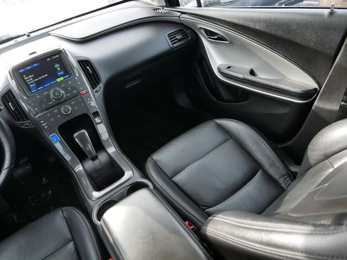 Used 2013 Chevrolet Volt Premium w/ Premium Trim Package image 11