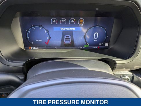 Used 2025 Ford F150 Lariat w/ Equipment Group 501A Mid image 24