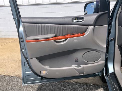 Used 2010 Toyota Sienna XLE FWD image 26