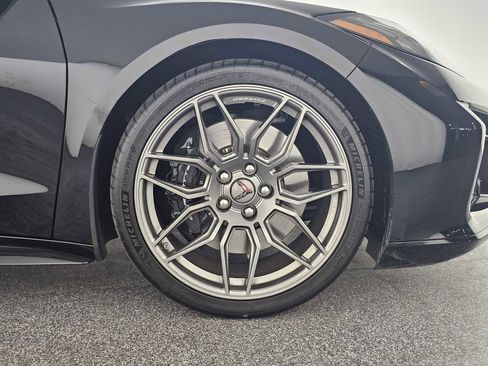 Used 2024 Chevrolet Corvette Z06 image 9
