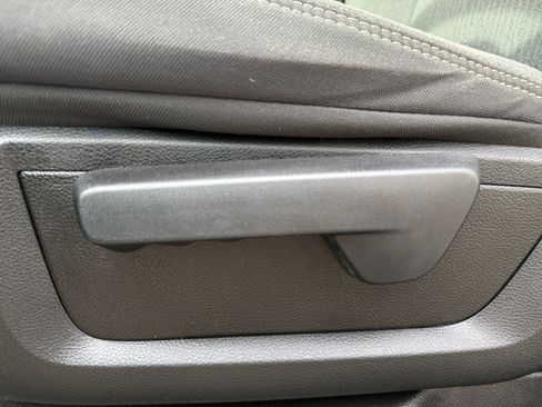 Used 2024 RAM 3500 Tradesman w/ Chrome Appearance Group image 15