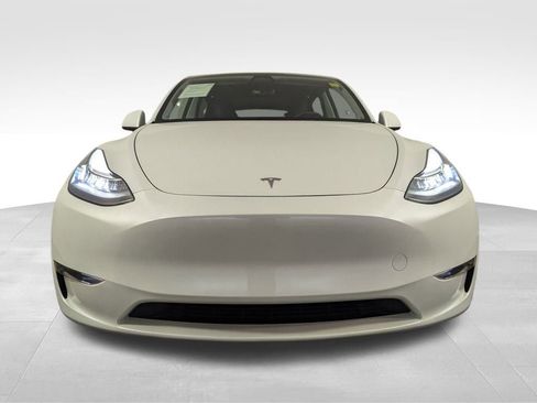 Used 2023 Tesla Model Y Long Range image 50