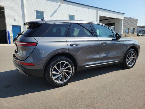 Used 2023 Lincoln Corsair AWD w/ Equipment Group 102A image 4