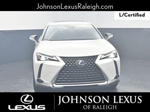 Certified 2022 Lexus UX 250h w/ Accessory Package (Z2) image 4