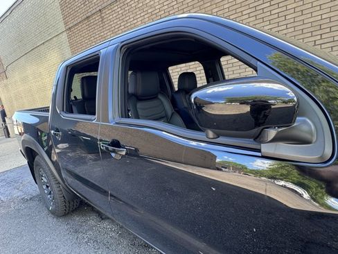 New 2026 Nissan Frontier PRO-4X w/ Pro Premium Package AWD/4WD image 5