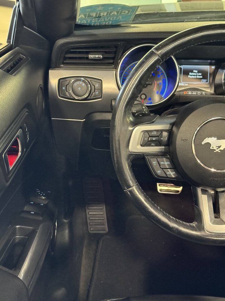 Used 2018 Ford Mustang Premium RWD image 11