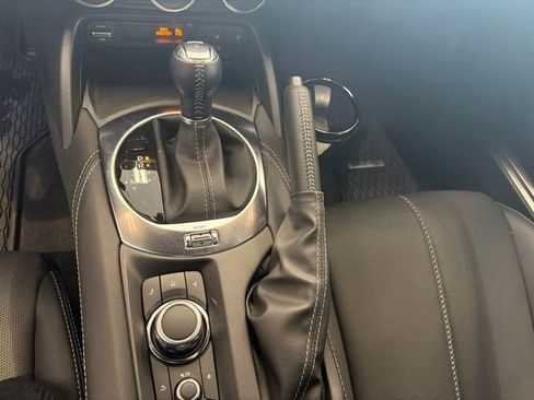 Used 2024 MAZDA MX-5 Miata RF Grand Touring RWD image 19