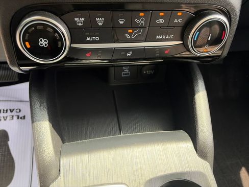 Used 2022 Ford Escape SE w/ Cold Weather Package AWD/4WD image 22