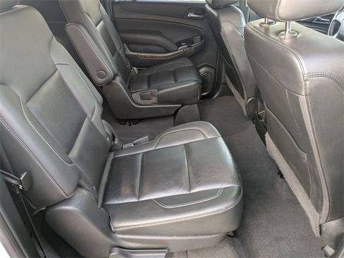 Certified 2020 Chevrolet Suburban LT w/ Luxury Package image 30