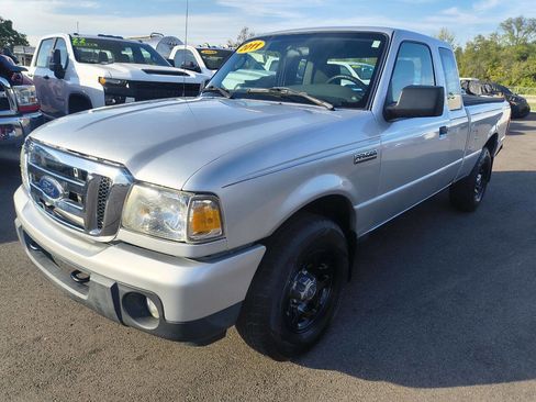 Used 2011 Ford Ranger XLT image 2