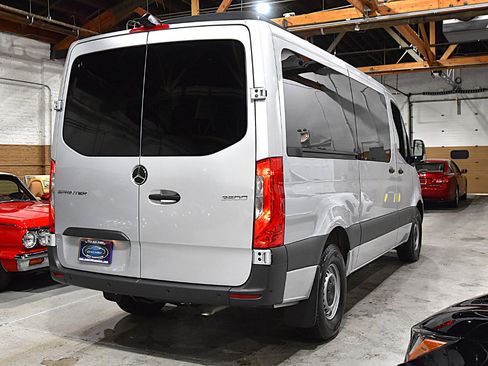 Used 2021 Mercedes-Benz Sprinter 2500 image 8