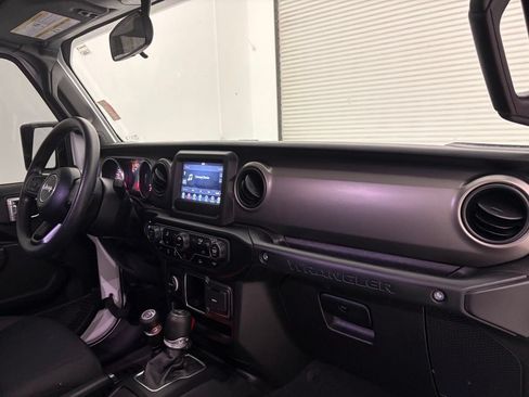 Used 2023 Jeep Wrangler Unlimited Sport AWD/4WD image 32