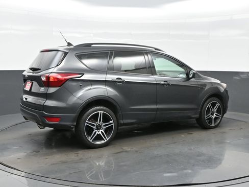 Used 2019 Ford Escape SEL image 6